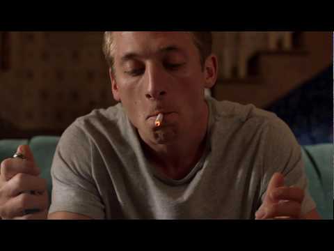 Shameless : Lip Occupies Himself With Nicotine