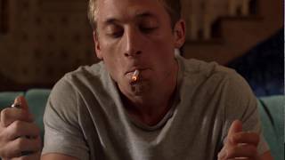 Shameless : Lip Occupies Himself With Nicotine