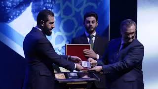 وردة شامية تحط عليها فراشة وشجرة التوت.حكاية بحر الساحل وبرتقاله، وذهب سوريا