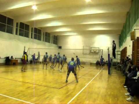 Volei: Caransebes - CSM Campia Turzii 3-2