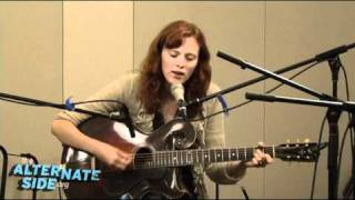 Karen Elson - &quot;Stolen Roses&quot; (Live at WFUV/The Alternate Side)