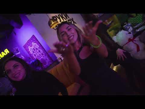 ZARINA ft Aless Yonn - VIDA LOCA EN VIVO