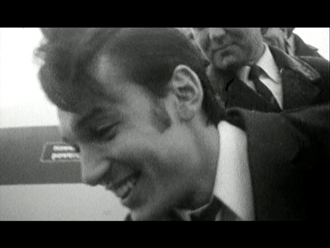 Karel Gott - Požehnej, Bože můj (There´s A Kind Of Hush) 1968