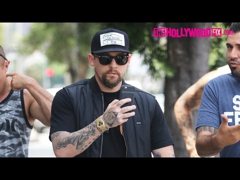Joel Madden Asks Paparazzi To Leave His Party At Cake Mix With Nicole Richie 7.30.16