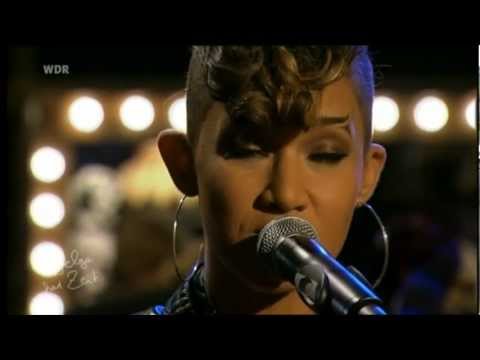 Butterscotch sings in Germany - Summertime  (HD)