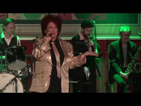 9. Dresdner Neujahrssingen | Al Green “Let’s Stay Together” by Claudia Gee