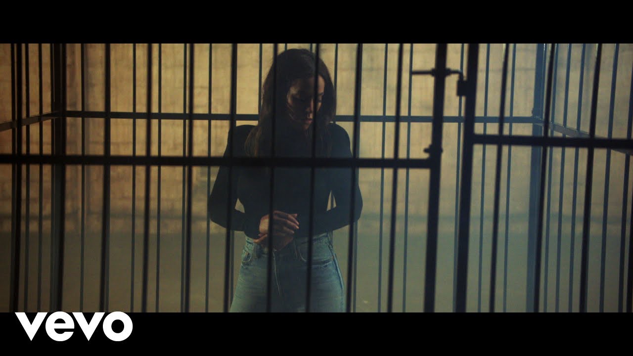 Amel Bent — Dis-moi qui tu es