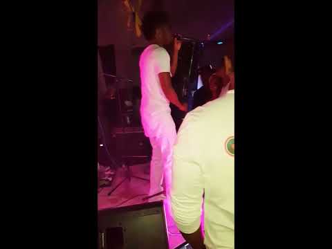 King frantz live performance "Freaky"