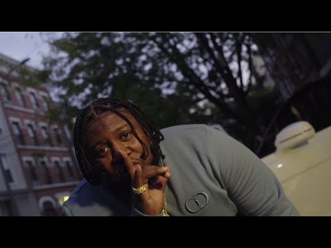 BIG IZZ - "PAIN" ( OFFICIAL MUSIC VIDEO )