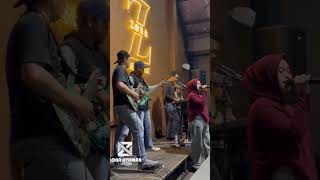 Download lagu Siti Nurhaliza - wajah kekasih cover by. Zona Nyaman Project mp3