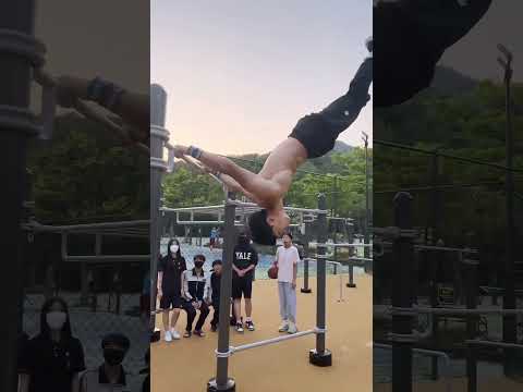 Insane freestyle bar combo 🔥 #calisthenics