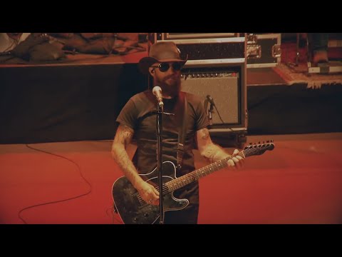 Cody Jinks - Cast No Stones (Live at Red Rocks)