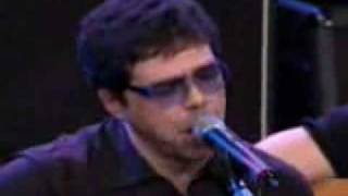 Banda Catedral Tchau ao vivo no Altas Horas 2002