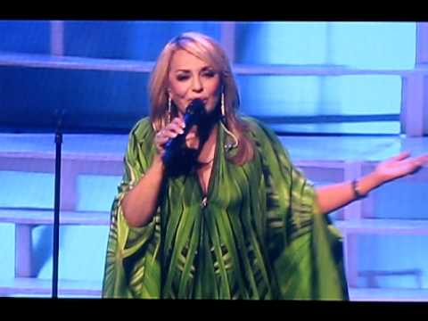 Googoosh @ Nokia Theatre 2011 - Gharib Ashena