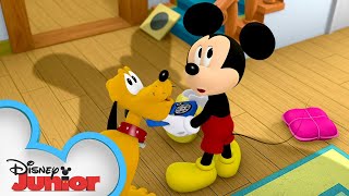 Dust Bunny Dust-Up! | Mickey Mouse Hot Diggity Dog Tales | Disney Junior