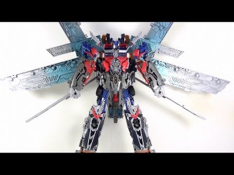 Video Review of the Transformers 3 Dark of the Moon (DOTM) ; Ultimate Optimus Prime