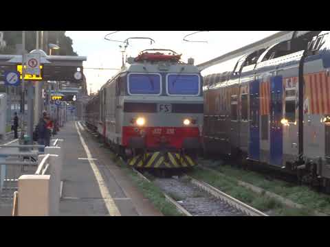 Domenica 6/10/2019: Arrivo treno storico a Ventimiglia.