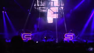 Chase &amp; Status &#39;Smash To PIeces&#39; Live from London&#39;s O2 Arena