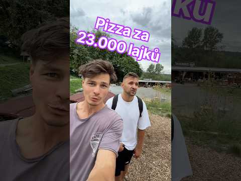 Tary mi slíbil pizzu za 23.000 lajků