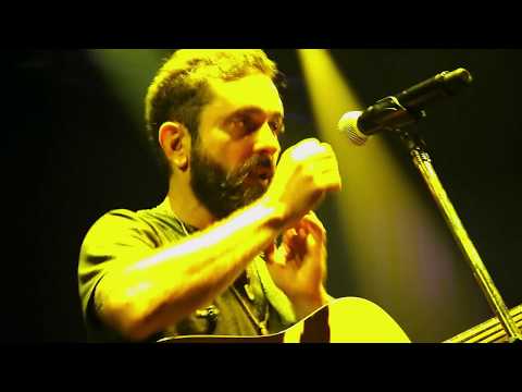 Entre Las 4 Y Las 6 - Cielo Razzo