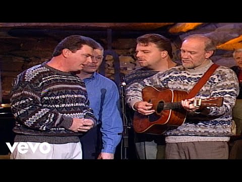 Bill & Gloria Gaither - I Hold His Hand [Live] ft. Doyle Lawson, Quicksilver