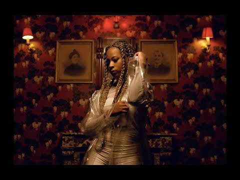 Vicky R - Bleu Bombay (CLIP OFFICIEL)