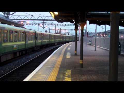 Connnolly HD-Dart 8510 class and 8100 class arrives at platform 6 & 7