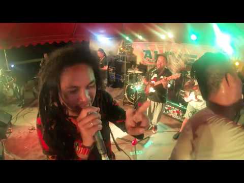 O-Shen - Carry On Rootsman Live cover by Engkanto