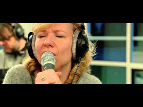 Claudia de Breij  - 'Woorden Tekort' live @ Ekdom in de Ochtend