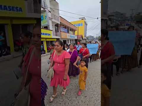 Comadronas de Playa Grande Ixcán, Quiché conmemoran conmemorando el Día Nacional de las Comadronas