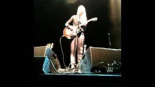 Tina Dickow Alene og Blandt Venner, Røde Kors Støttekoncert, Musikhuset: Glow