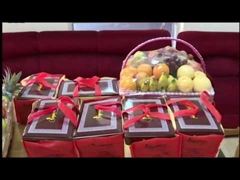 মুক্তিযোদ্ধাদেরকে প্রধানমন্ত্রীর মিষ্টি ও ফল উপহার | ETV News