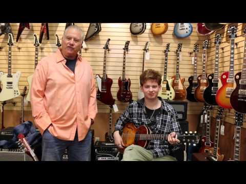 Tyler Morris playing a Gibson ES-125 3/4 Guitar