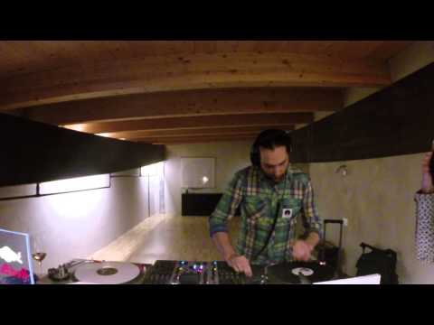 InTheNino Clap on the Beat Live Video Show at 2Much studio