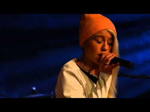 Lisa Bund & Yes We Play! - Valerie  (Amy Winehouse) (Yes We Play! live Cover)