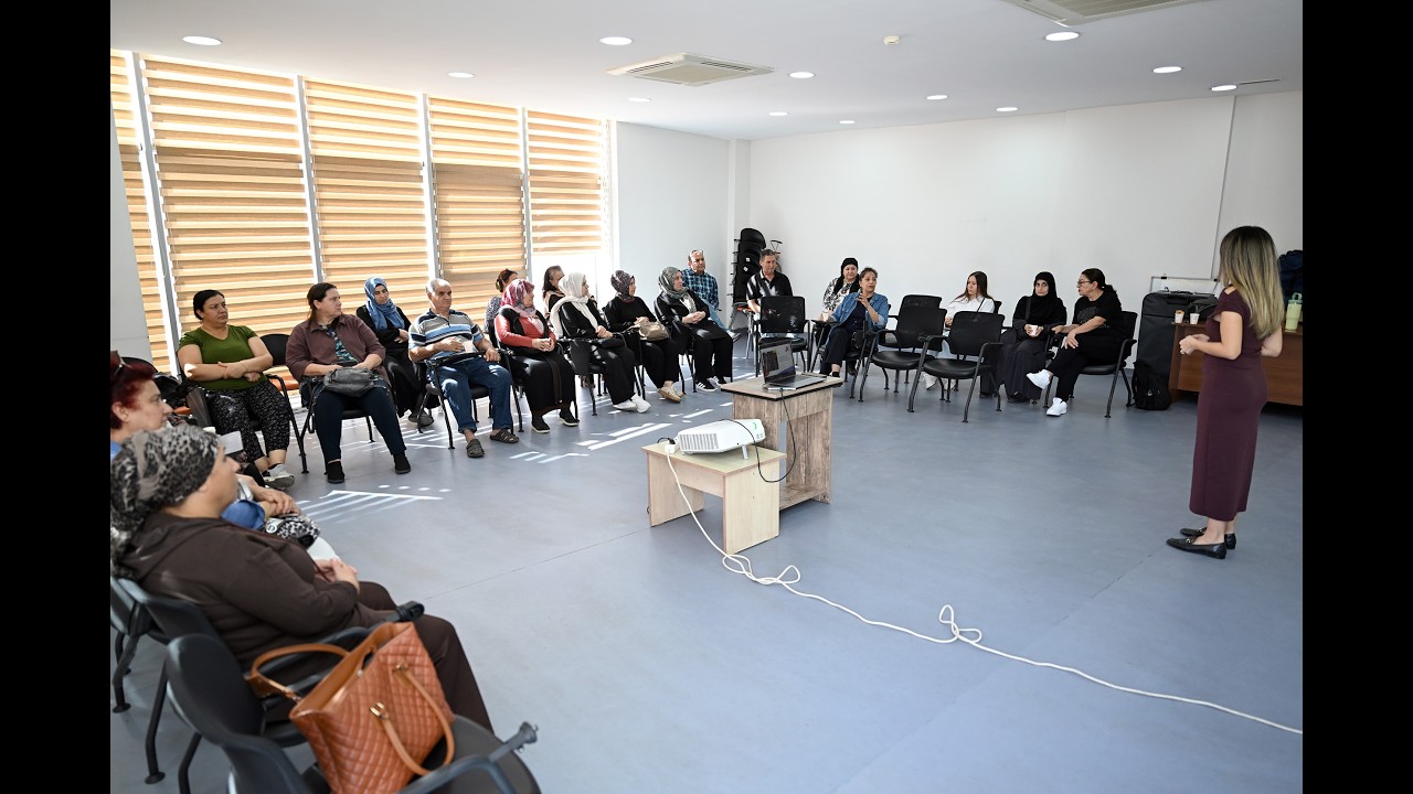BÜYÜKŞEHİR, ENGELSİZ YAŞAM MERKEZİ’NDE AİLELERİ DİJİTAL DÜNYANIN RİSKLERİNE KARŞI BİLİNÇLENDİRDİ
