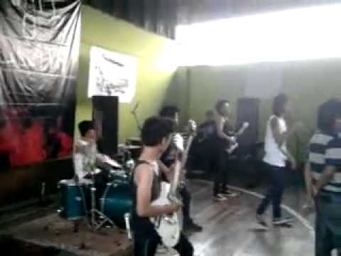 SECRET BY SYMPHONY - VICTIM OF EVIL live @Wall of Death