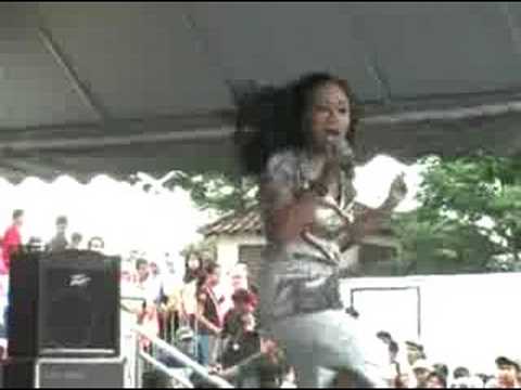 Hot FM : Amylea - Aku Sindarella