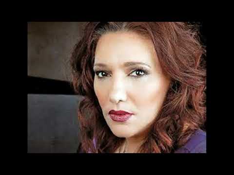 Μακριά μου να φύγεις -  Ελένη Βιτάλη