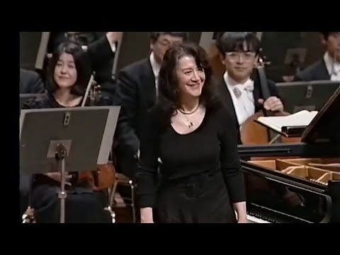 Martha Argerich  Chopin Piano Concerto No 1 in e minor, Op  11 (1996)