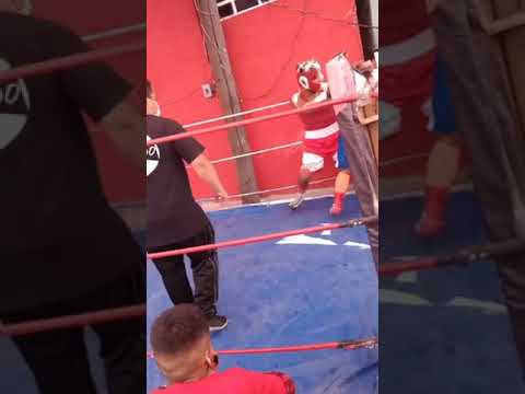 pelea estelar de Omar Aguila Velasquez vs Alberto Cru