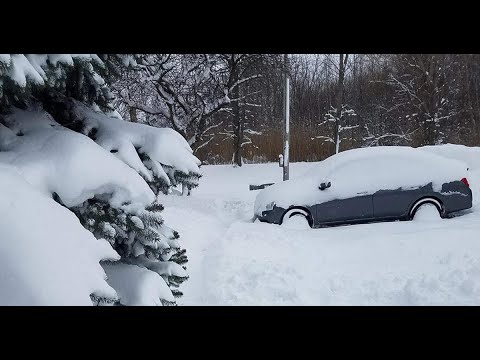 Christmas storm buries Erie, Pennsylvania, with record snowfall