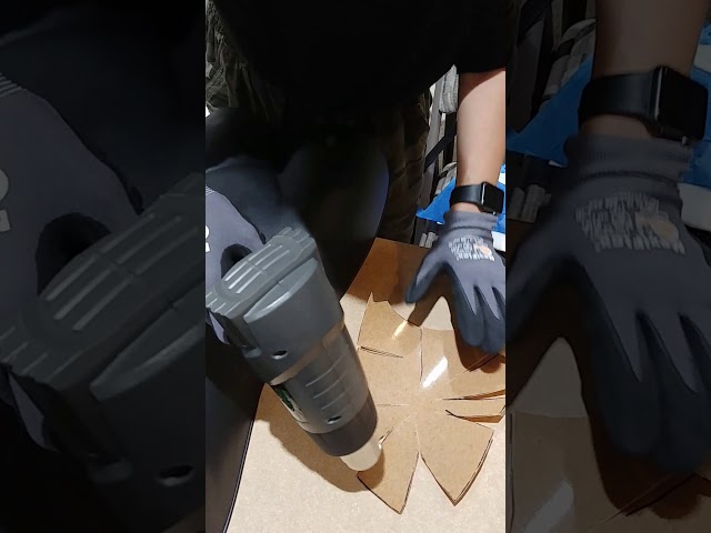 Vídeo relacionado con Worbla, Finest Art - Lámina termoplástica, diferentes tamaños.