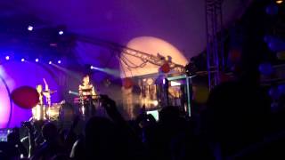Matt and Kim - Hoodie On - Stubb&#39;s Austin 2015 04 23
