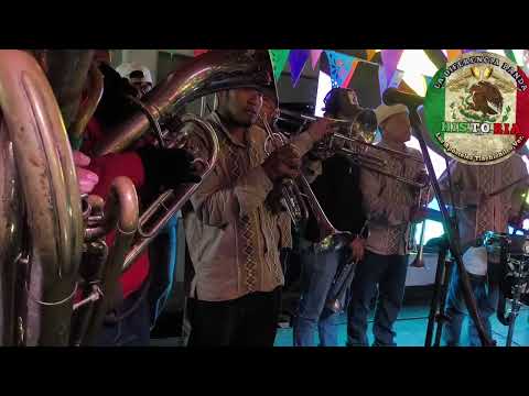 Banda Historia - Chilena Azteca