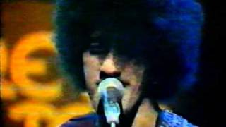 Thin Lizzy - Phil Lynott Huey Lewis Solo in Soho OGWT 11-4-81.mpg