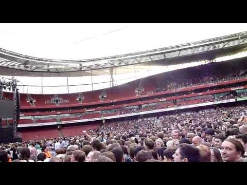 Bohemian Rhapsody by the crowd of Emirates Stadium before Green Day London England 01/06/13