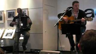 Revolver en Fnac Murcia -Princesas o Mendigos- 1-04-2011