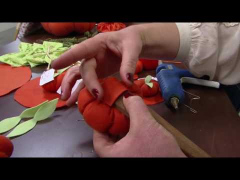 Mulher.com - 11/08/2016 - Kit cozinha com tema abóbora - Jô Cruz PT1