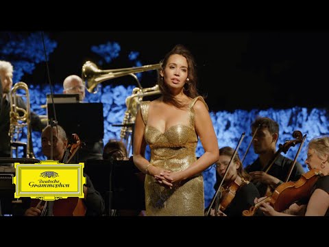 Nadine Sierra - Léhar: Die lustige Witwe, Act II "Es lebt eine Vilja"